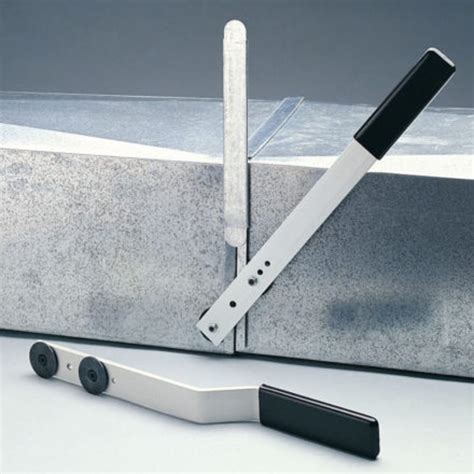 malco duct stretcher